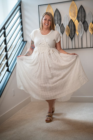 Oli & Hali Washed Cream Hi-Low Maxi Dress – Short Sleeve - Buttercup Lynne Boutique