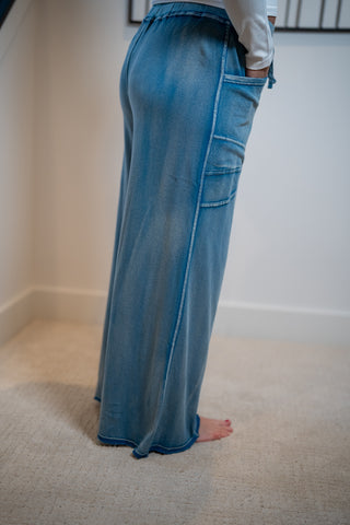 Effortless Cool-Girl Wide Leg Pants Easel