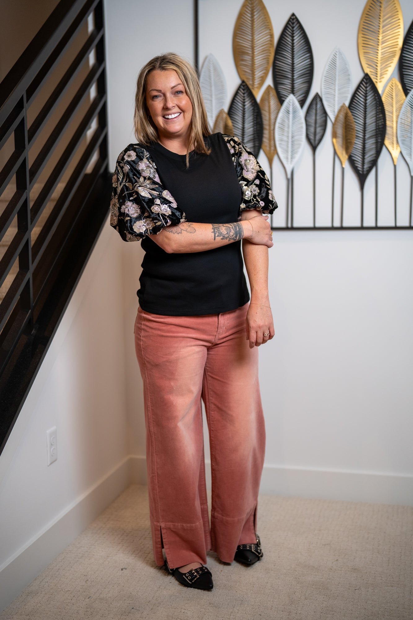 Easel Sequins Puff Sleeves Top