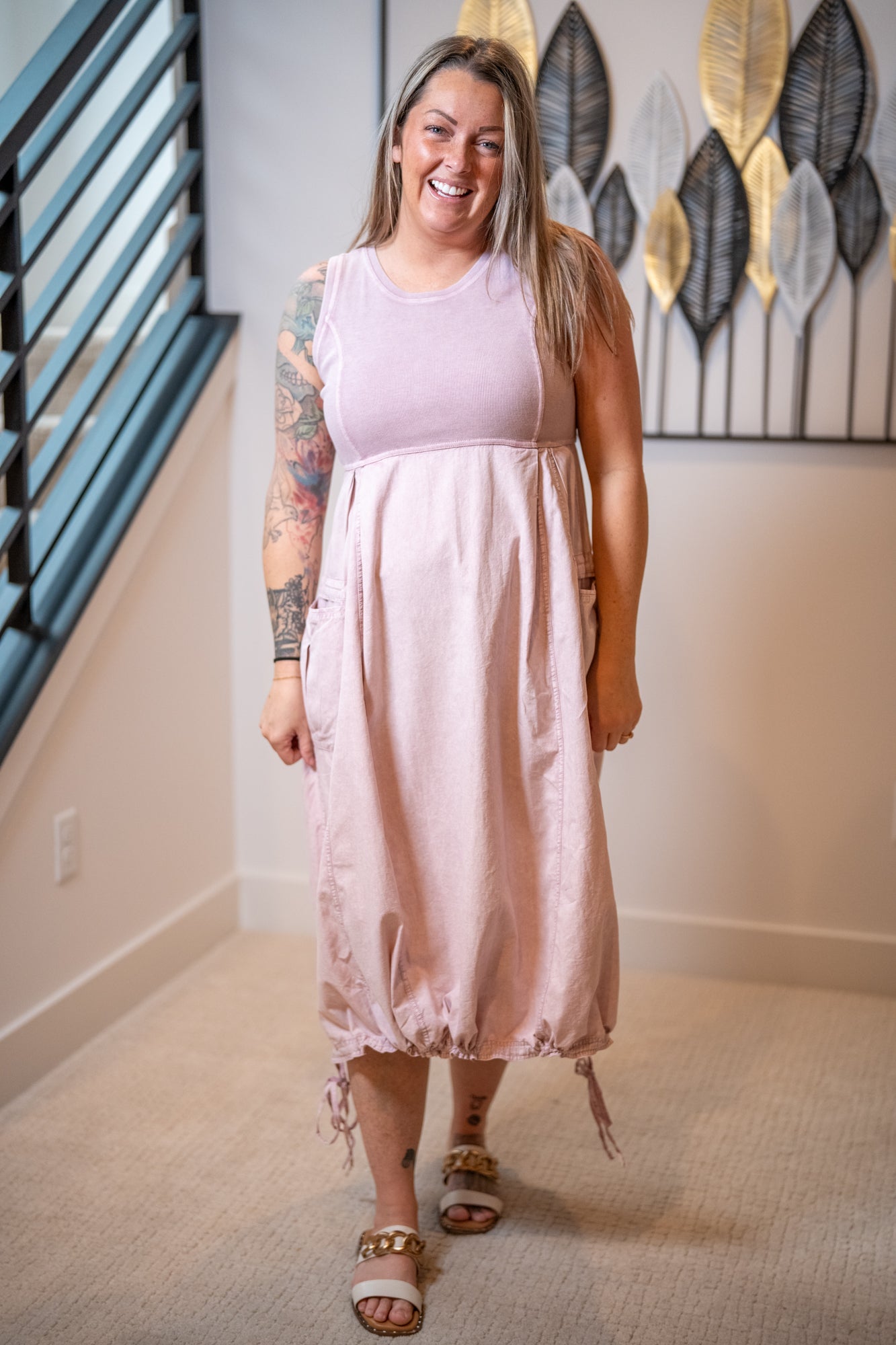 Sleeveless Easel mauve cargo maxi dress with relaxed fit and drawstring hem